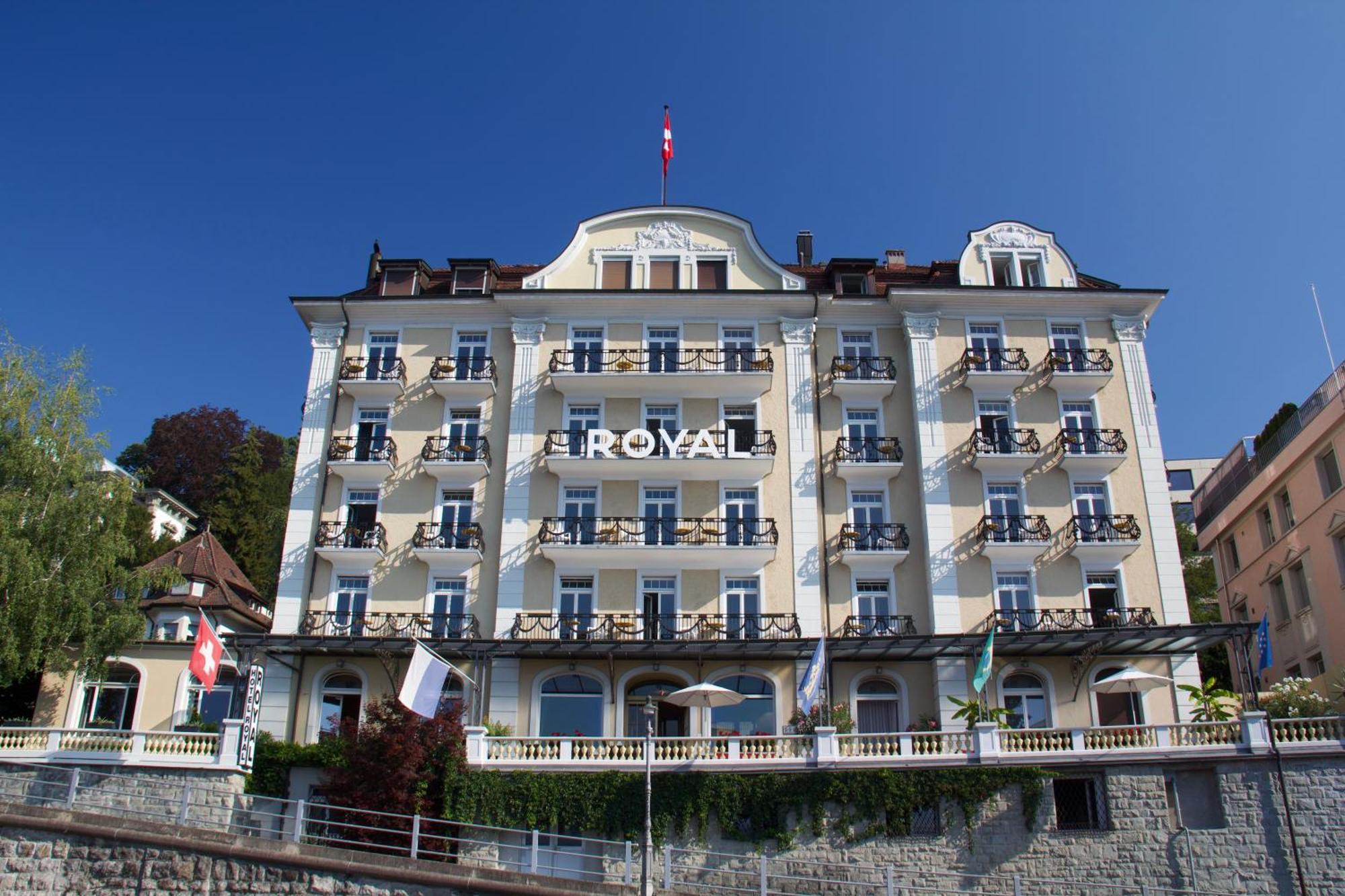 Royal 3*